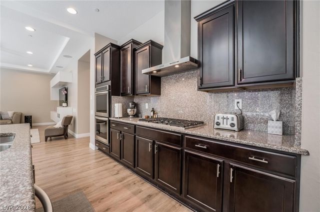 2896 Grande Arch Street, Henderson, NV 89044