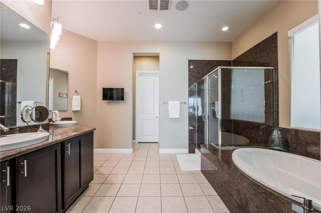 2896 Grande Arch Street, Henderson, NV 89044