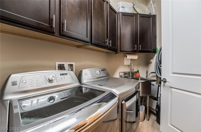 2896 Grande Arch Street, Henderson, NV 89044