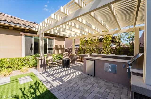 2896 Grande Arch Street, Henderson, NV 89044