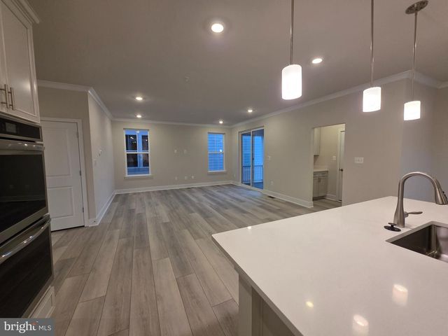 503 WILLOWSHIRE ST, Middle River, MD 21220