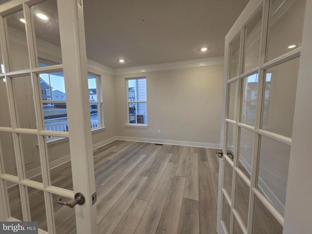 503 WILLOWSHIRE ST, Middle River, MD 21220