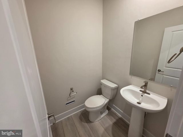 503 WILLOWSHIRE ST, Middle River, MD 21220