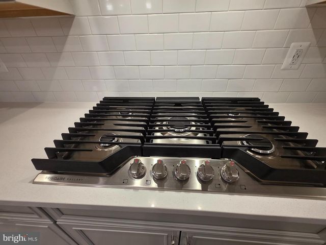 503 WILLOWSHIRE ST, Middle River, MD 21220