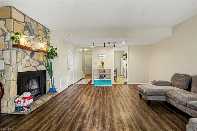 3681 Heathrow Drive, Winston-salem, NC 27127
