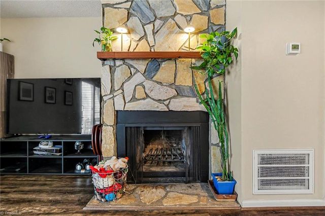 3681 Heathrow Drive, Winston-salem, NC 27127