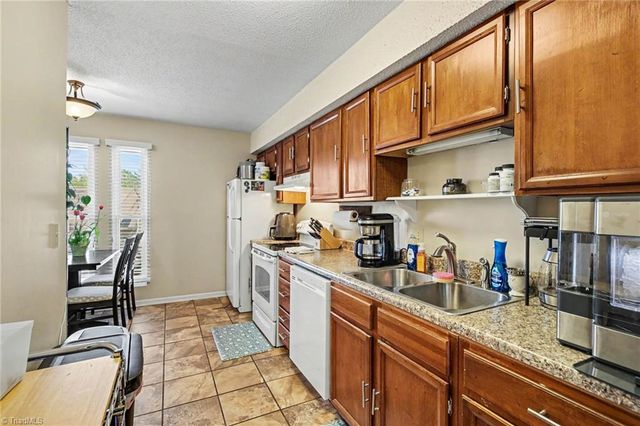 3681 Heathrow Drive, Winston-salem, NC 27127