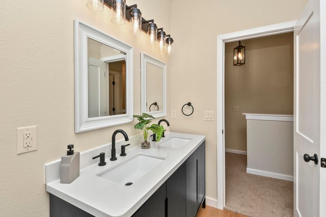 1220 E Pacific Street 1a, Springfield, MO 65803