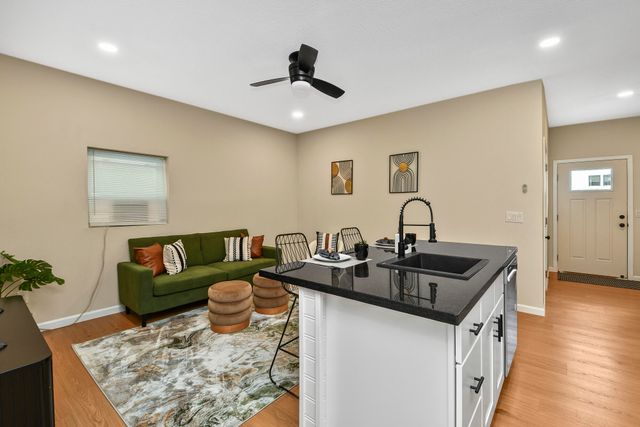 1220 E Pacific Street 1a, Springfield, MO 65803