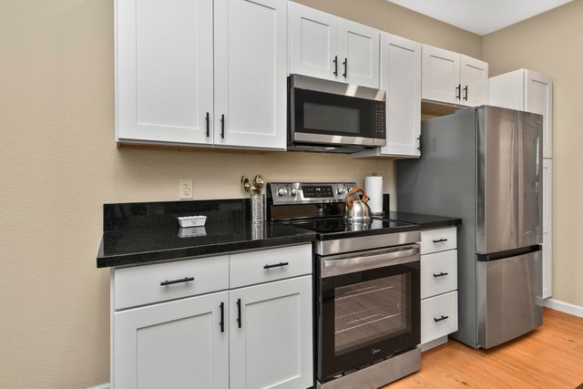 1220 E Pacific Street 1a, Springfield, MO 65803