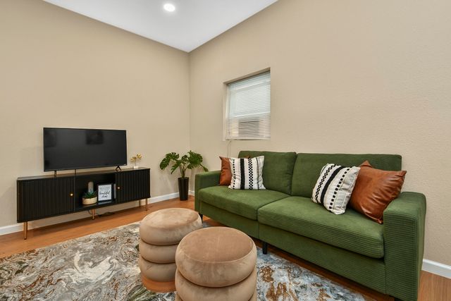 1220 E Pacific Street 1a, Springfield, MO 65803