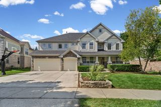 1700 Saint Andrew Drive, Vernon Hills, IL 60061