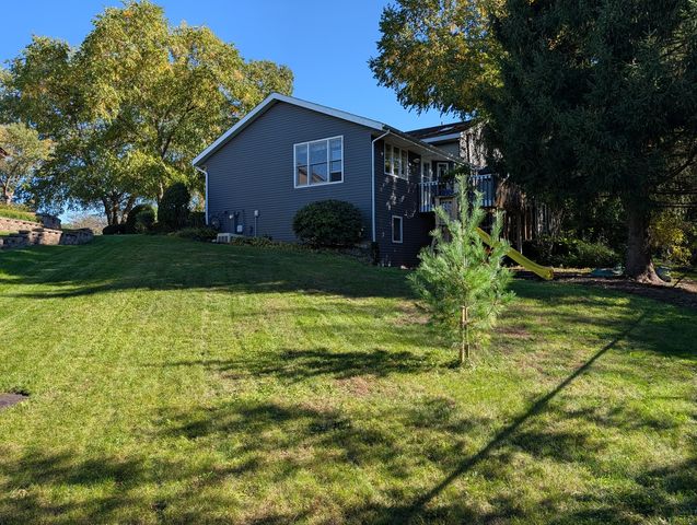5404 Chapel Hill Court, Rockford, IL 61114