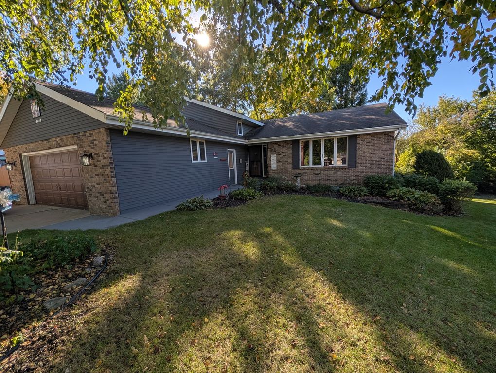 5404 Chapel Hill Court, Rockford, IL 61114