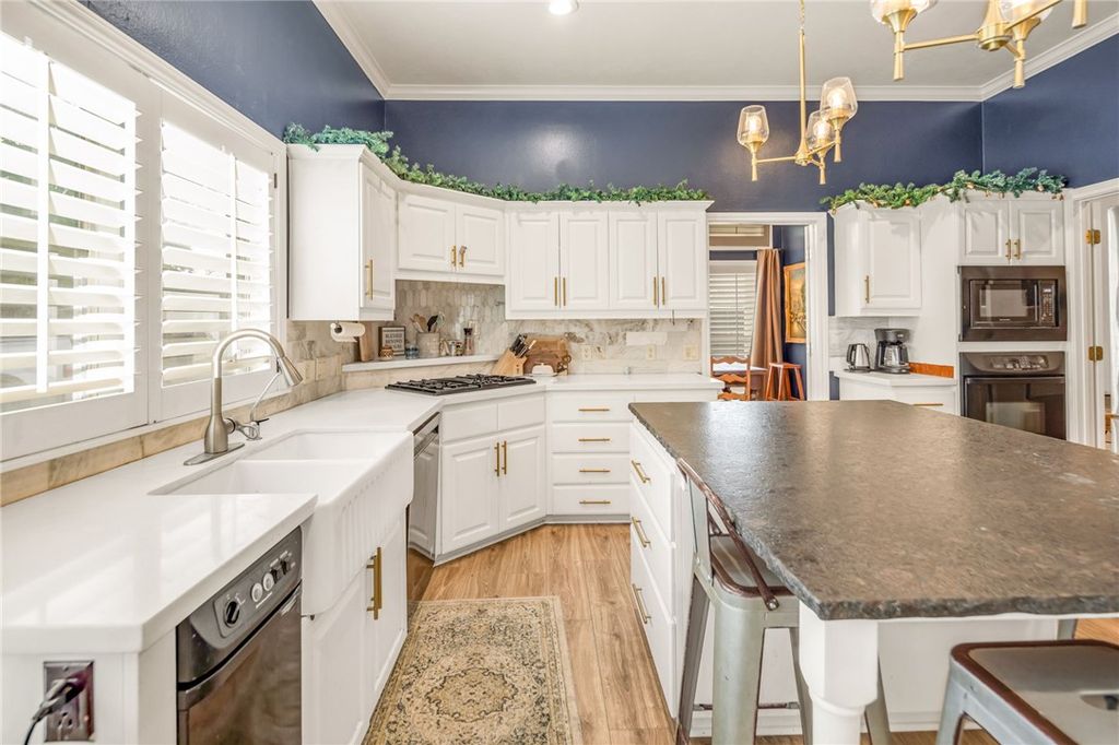 8307 Shadow Oaks, College Station, TX 77845 — photo 3