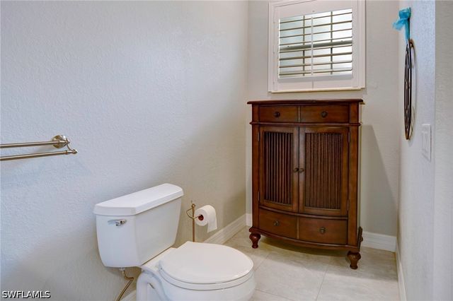 4821 Europa DR, Naples, FL 34105