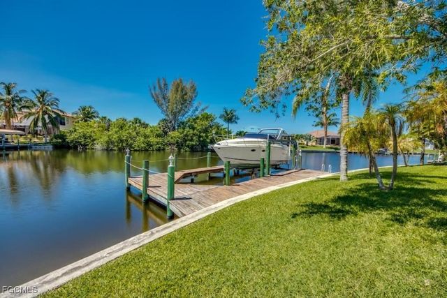 2302 SW 54th ST, Cape Coral, FL 33914