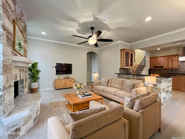 5921 Whitby Rd Unit 102, San Antonio, TX 78240