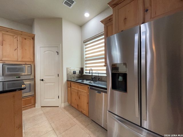 5921 Whitby Rd Unit 102, San Antonio, TX 78240