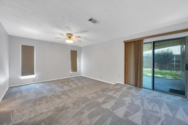 1022 Byron Lane, Arlington, TX 76012