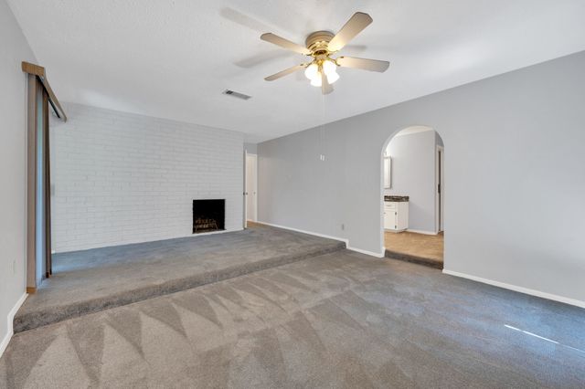 1022 Byron Lane, Arlington, TX 76012