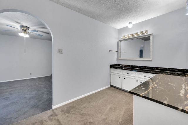 1022 Byron Lane, Arlington, TX 76012