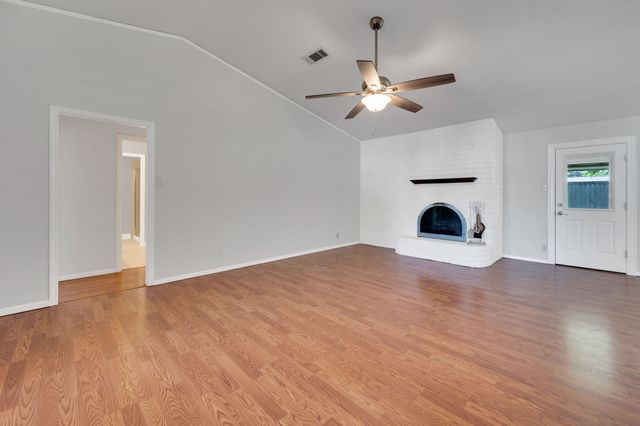 1022 Byron Lane, Arlington, TX 76012