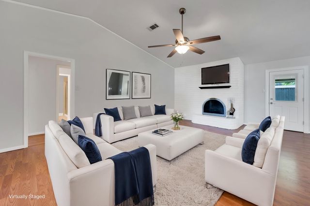 1022 Byron Lane, Arlington, TX 76012