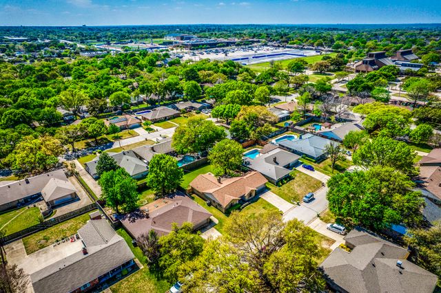 1022 Byron Lane, Arlington, TX 76012