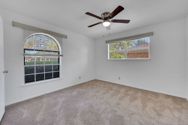 1022 Byron Lane, Arlington, TX 76012