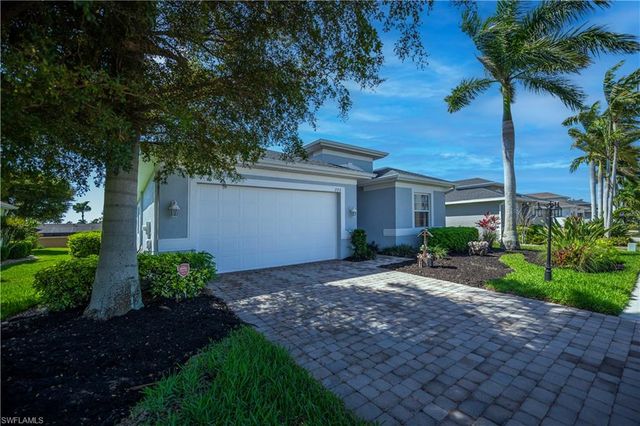 223 Destiny CIR, Cape Coral, FL 33990
