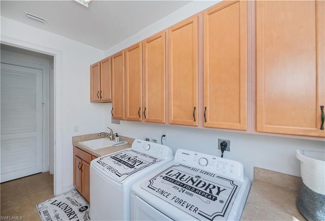 223 Destiny CIR, Cape Coral, FL 33990