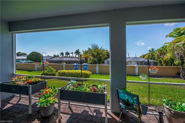 223 Destiny CIR, Cape Coral, FL 33990