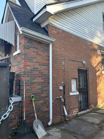 18866 Hull Street, Detroit, MI 48203