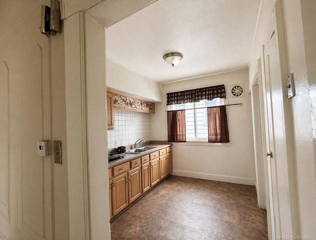 18866 Hull Street, Detroit, MI 48203