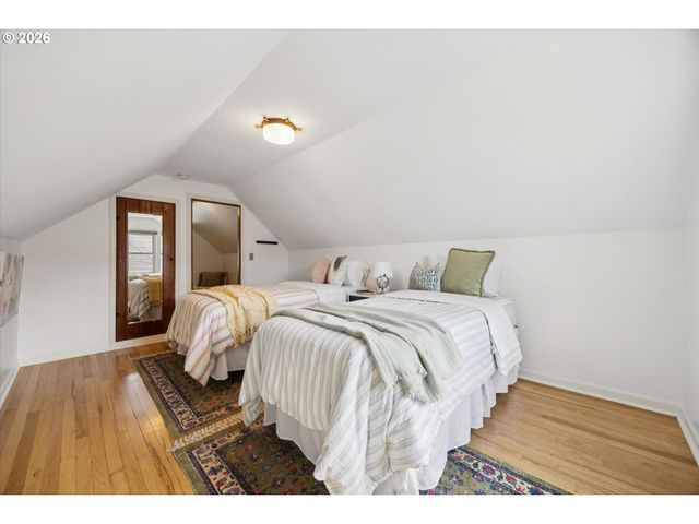 4040 Ne CESAR E CHAVEZ Blvd, Portland, OR 97212