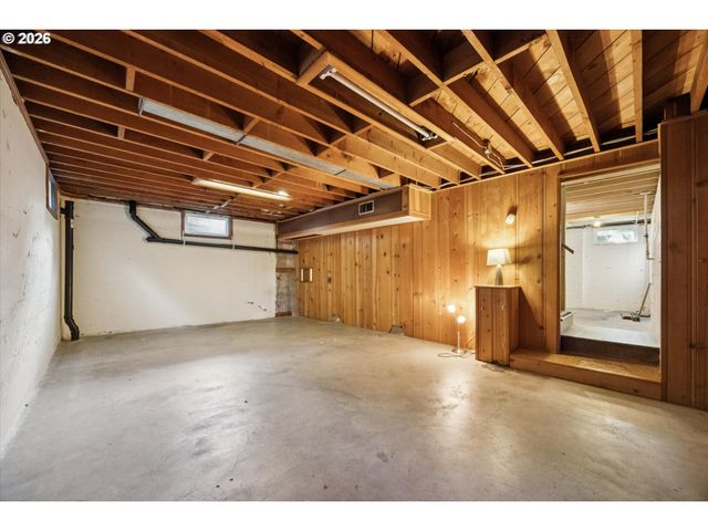 4040 Ne CESAR E CHAVEZ Blvd, Portland, OR 97212