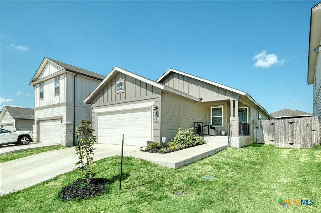 109 Morning Dawn Lane, Georgetown, TX 78628