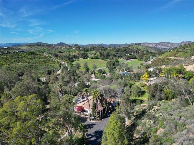 823 Rice Canyon Rd, Fallbrook, CA 92028