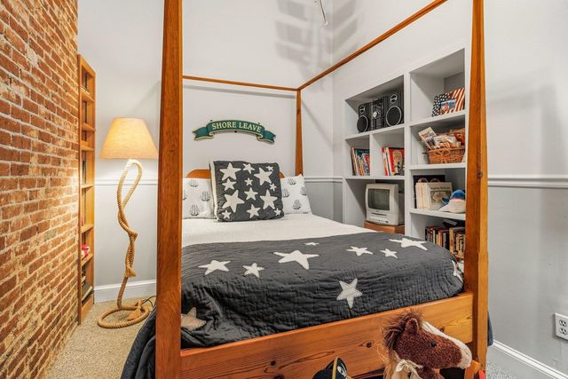 50 S School St Unit 2, Portsmouth, NH 03801