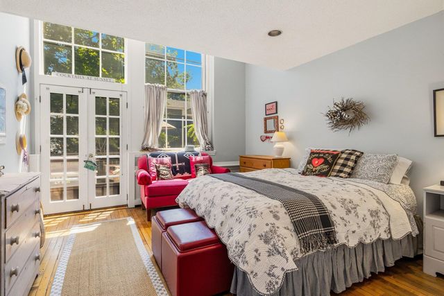 50 S School St Unit 2, Portsmouth, NH 03801