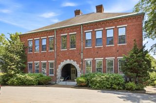 50 S School St Unit 2, Portsmouth, NH 03801
