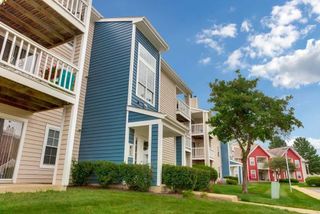 4212 Chesapeake Drive 2A, Aurora, IL 60504