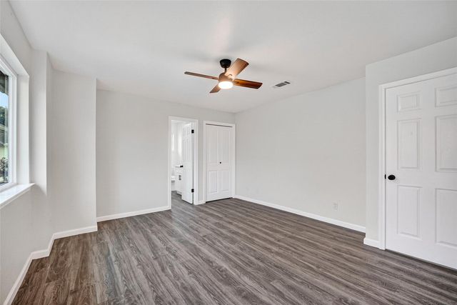 8310 Wild Rose Street 19C, Houston, TX 77083
