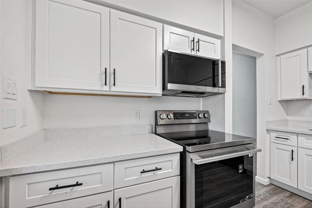 8310 Wild Rose Street 19C, Houston, TX 77083