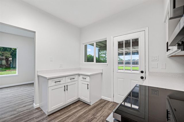 8310 Wild Rose Street 19C, Houston, TX 77083