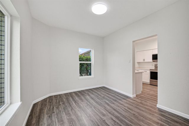 8310 Wild Rose Street 19C, Houston, TX 77083