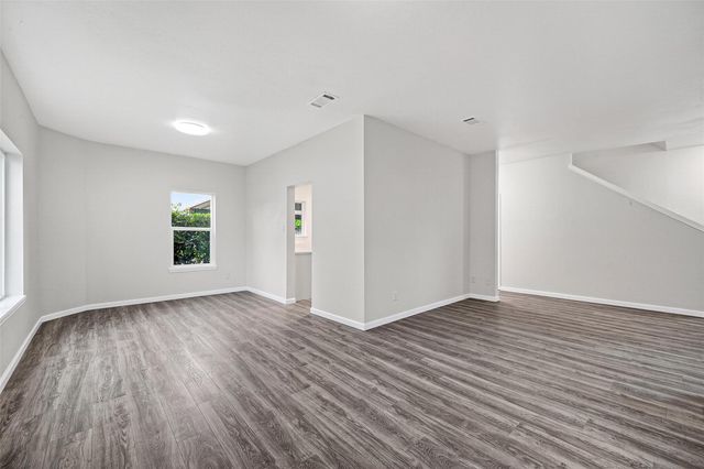8310 Wild Rose Street 19C, Houston, TX 77083
