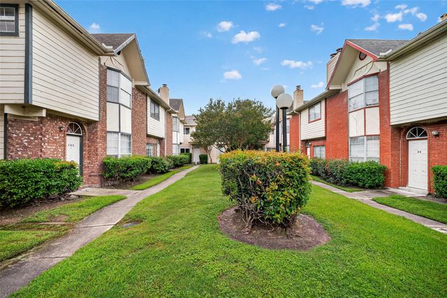8310 Wild Rose Street 19C, Houston, TX 77083