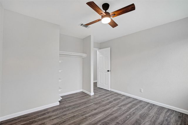 8310 Wild Rose Street 19C, Houston, TX 77083